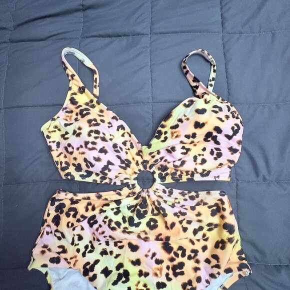 Bar III Summer Heat Animal-Print O-Ring Monokini Swimsuit - Size: Medium - NWT - Picture 5 of 14